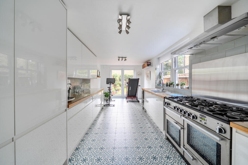 House in London - View 4