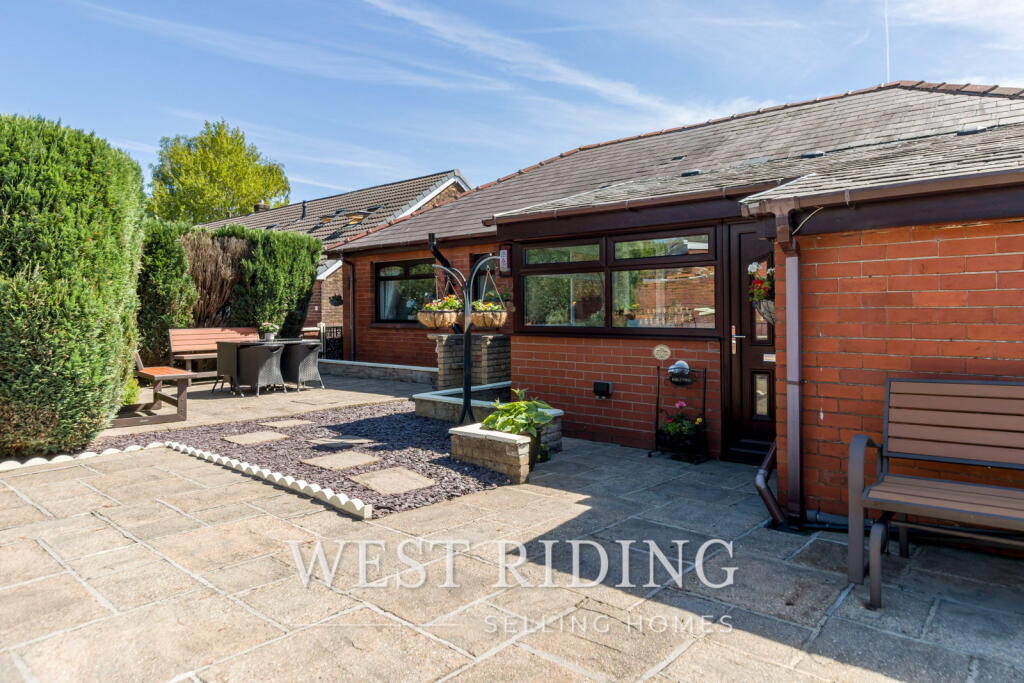 House in Oldham, Greater Manchester - View 2