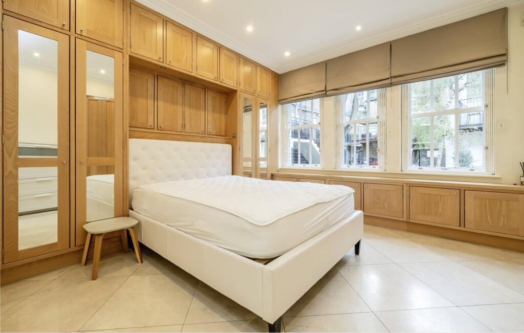 3 bedroom end of terrace house for rent