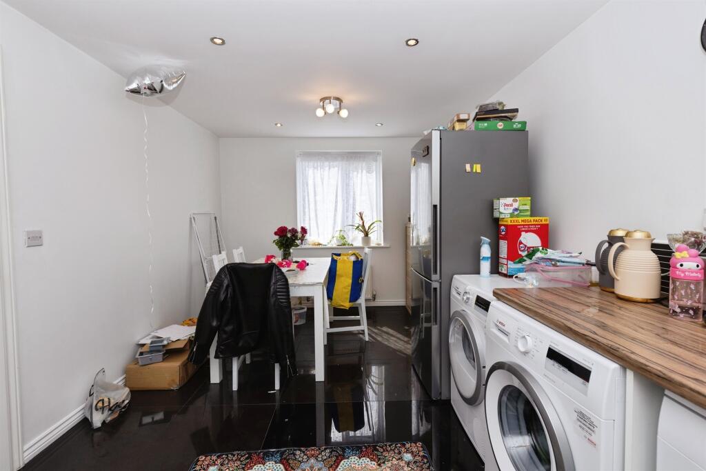 Additional image 16 of Hutton Close, Thornbury, Bradford