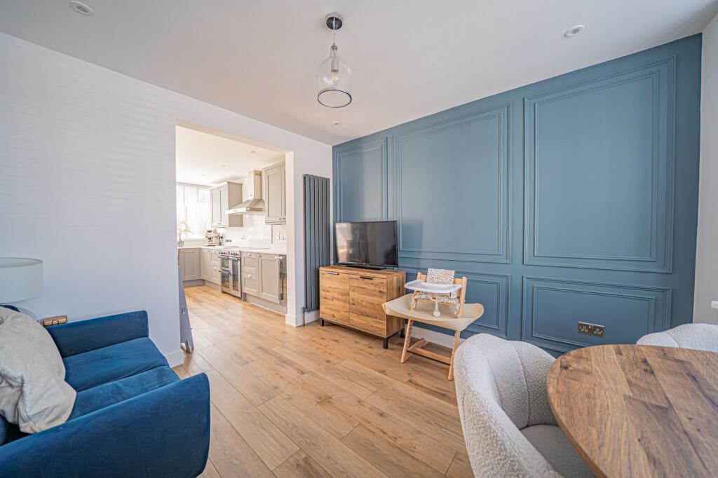 House in Solihull, Ulverley Green - More
