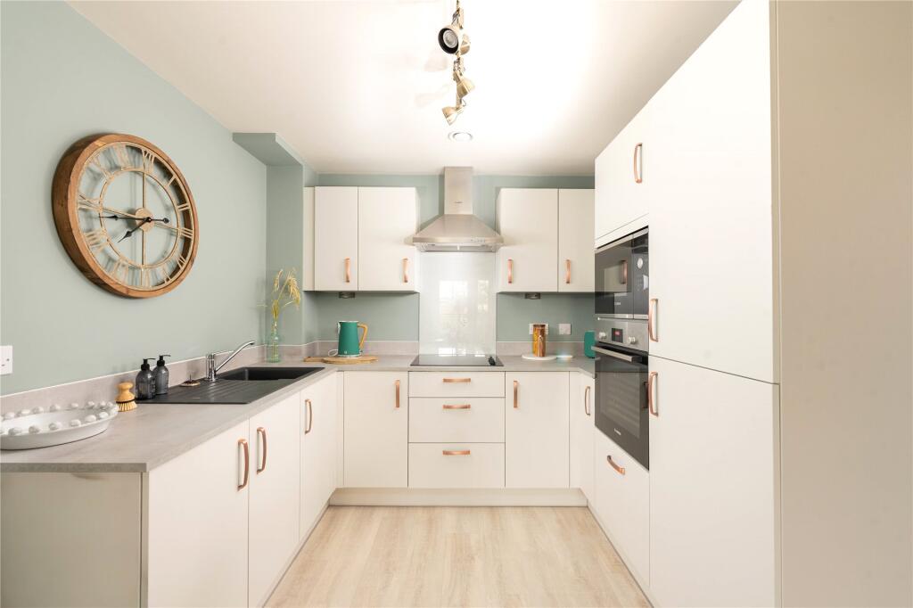 Apartment in Olney - View 5