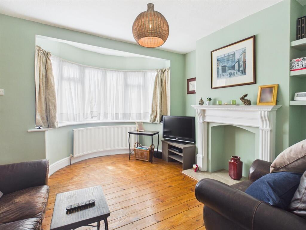 House in Harrow - View 2
