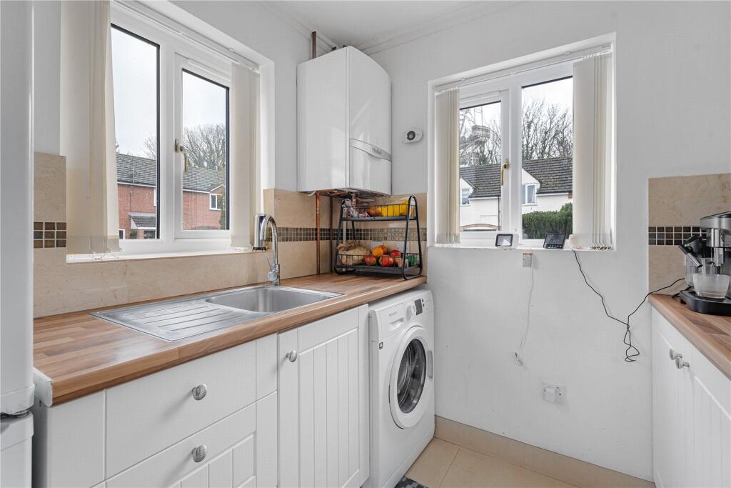 House in Oxford, Minchery Farm, Littlemore - More