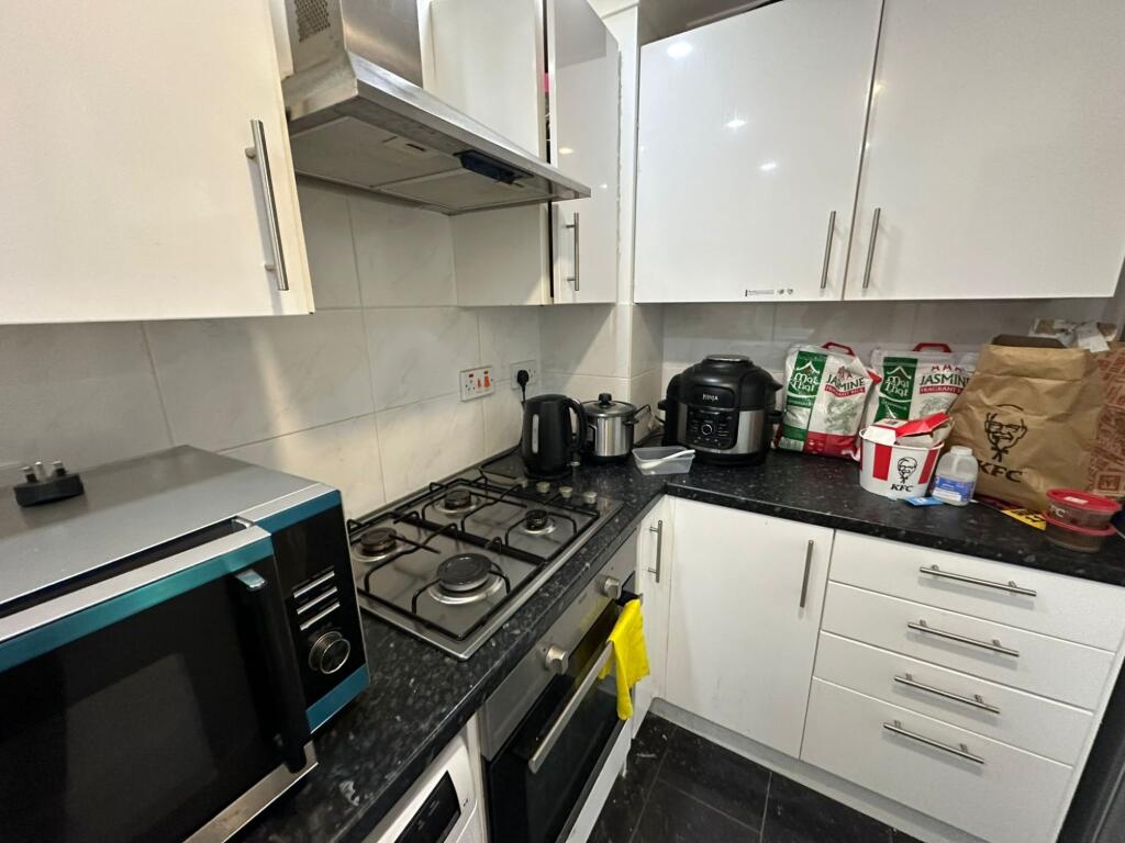3 bedroom flat for rent