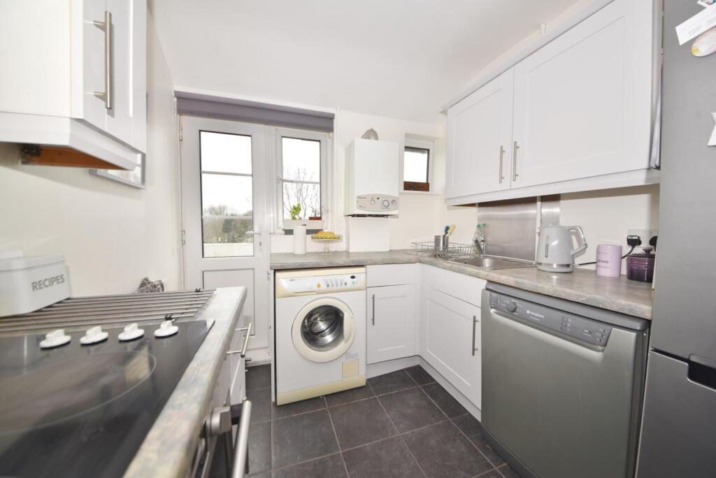 Apartment in Twickenham - View 3