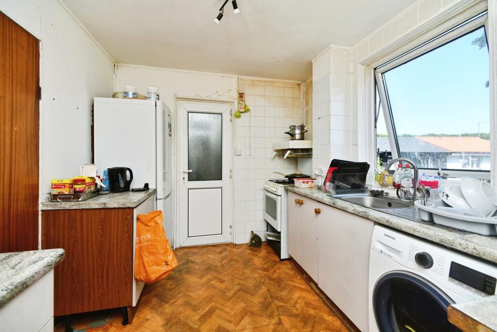 House in Brighton, Coldean - More