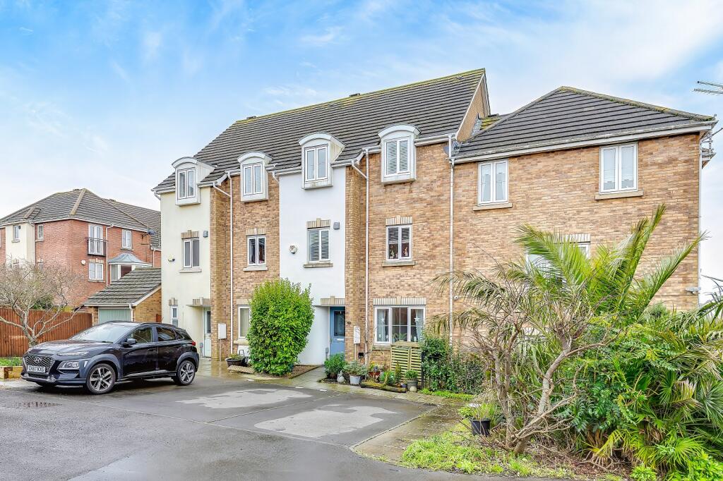 Main image of property: Heol Y Dryw, Rhoose, Vale of Glam. CF62 3LR