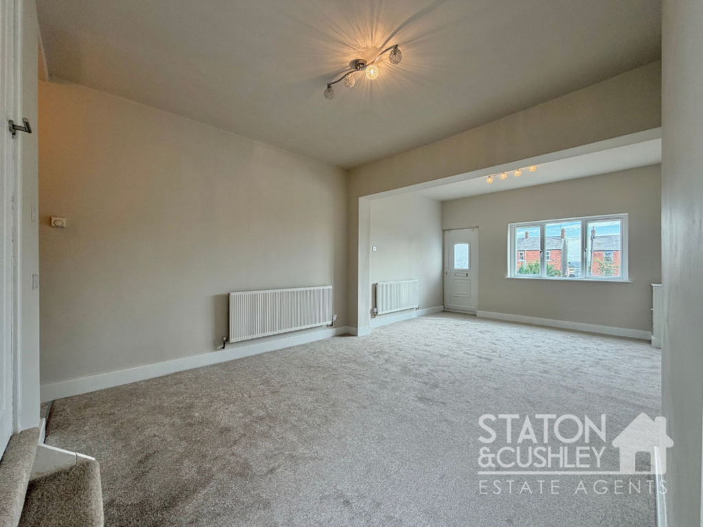 House in Nottingham - View 4