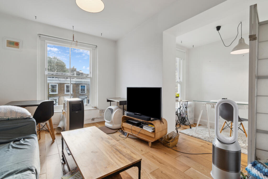 Apartment in London - View 2