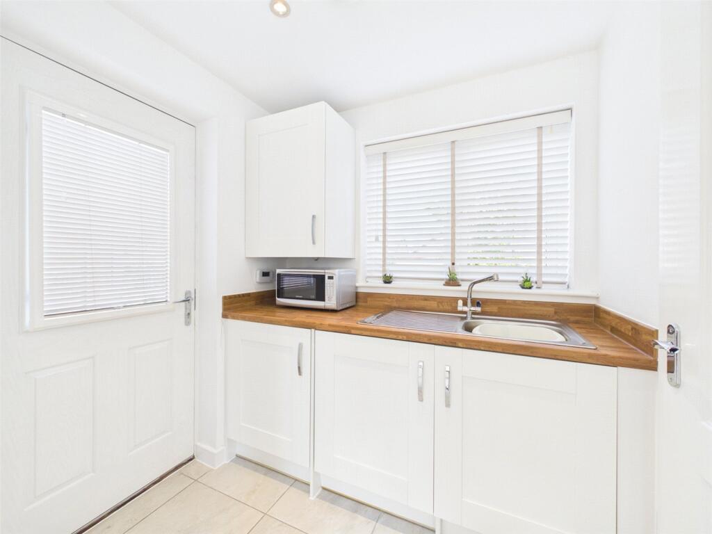 House in Stroud, Hardwicke - More