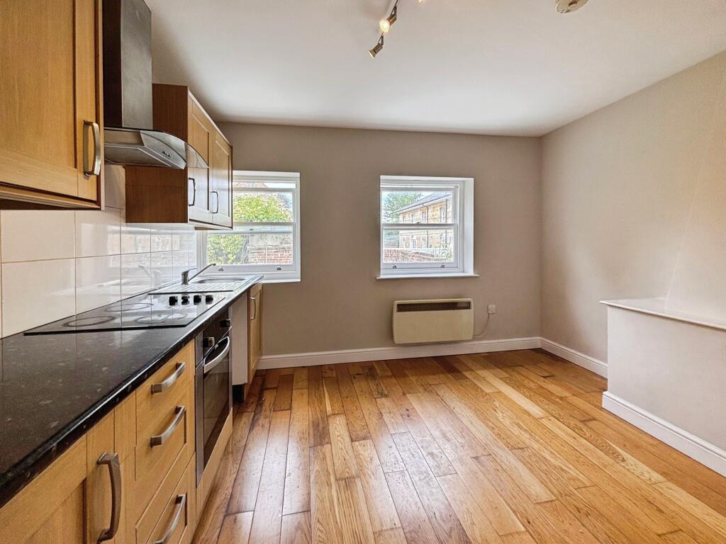 Apartment in Warminster, Boreham - View 3
