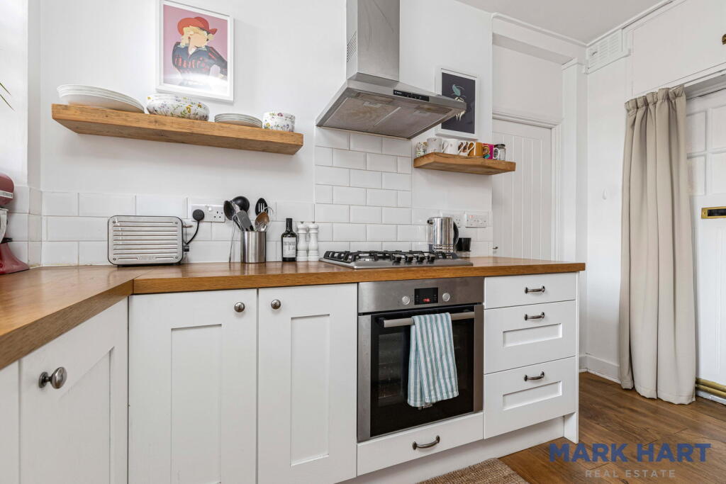 Apartment in London - More