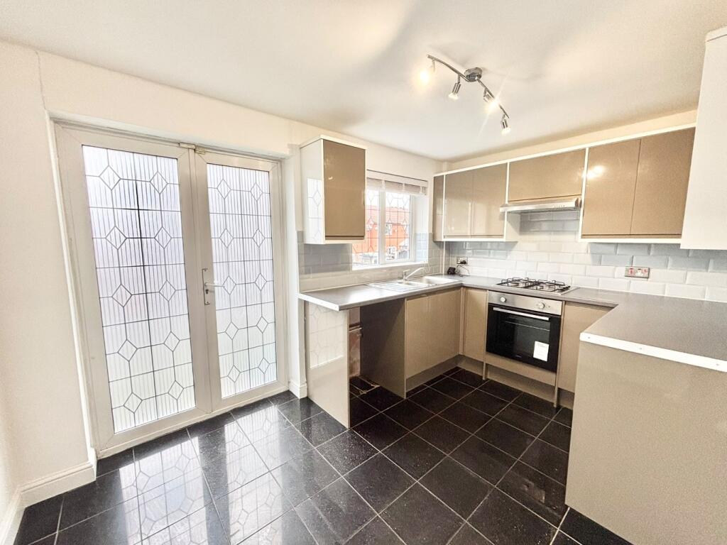 House in Tameside, Greater Manchester - View 5