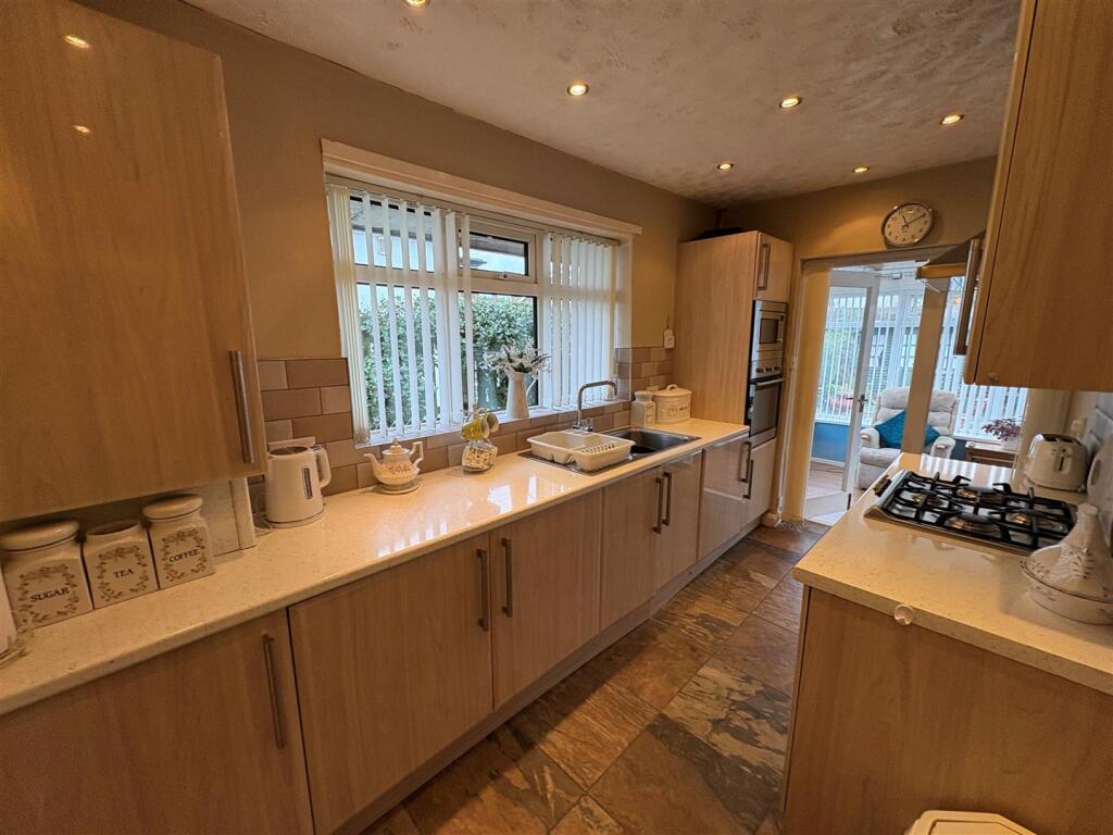 Additional image 12 of The Avenue, Clayton, Bradford