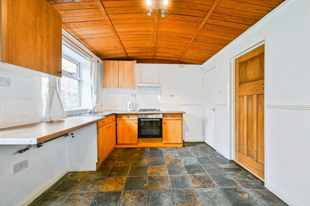 House in Nottingham - View 4