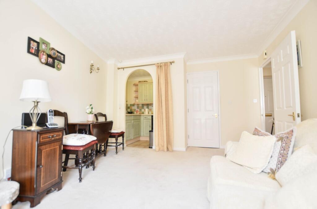 Apartment in Worcester - View 5