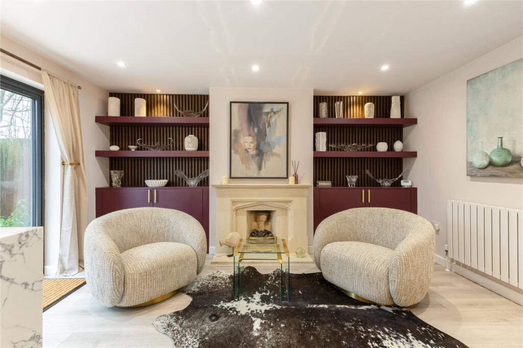 Pittville Crescent Lane, Cheltenham, Gloucestershire, GL52 photo 2