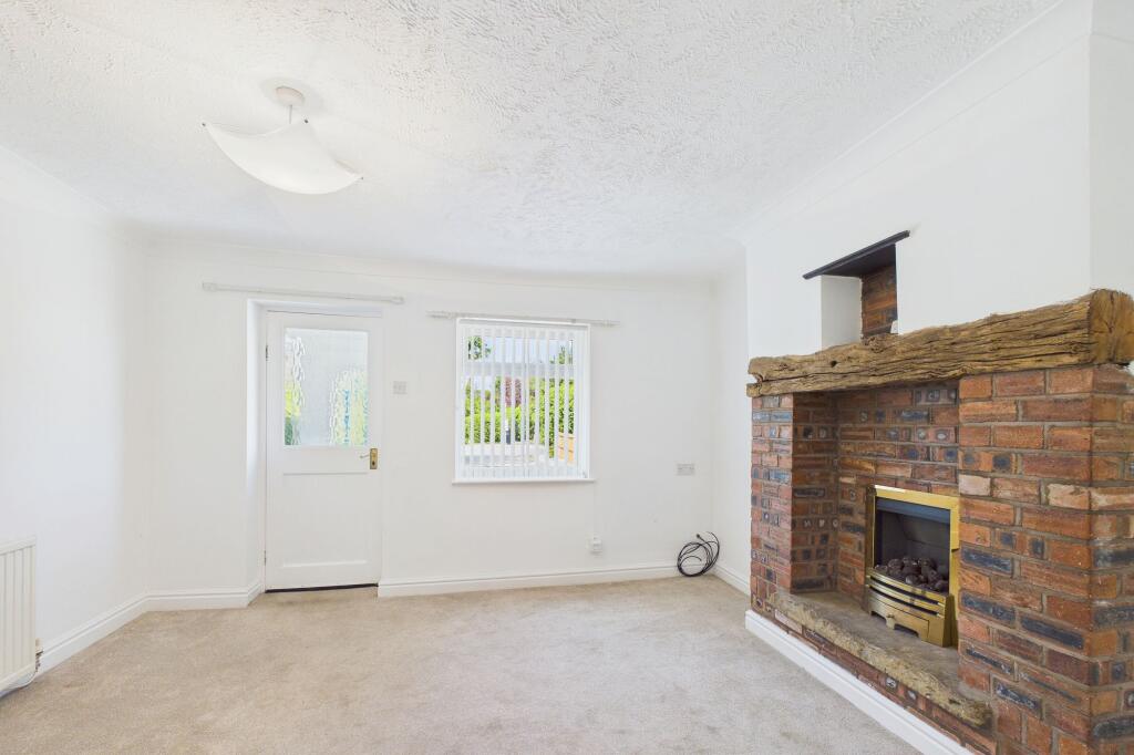 Heath Road, Upton, CH2 - View 2