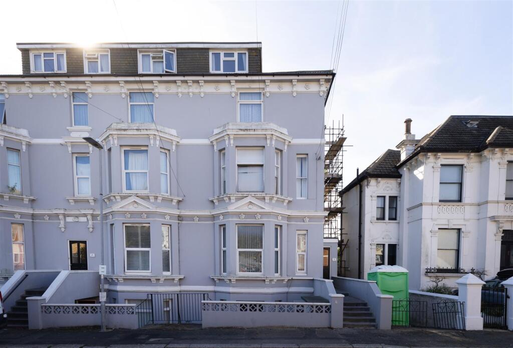 Apartment in St Leonards-on-Sea, West Marina - View 5