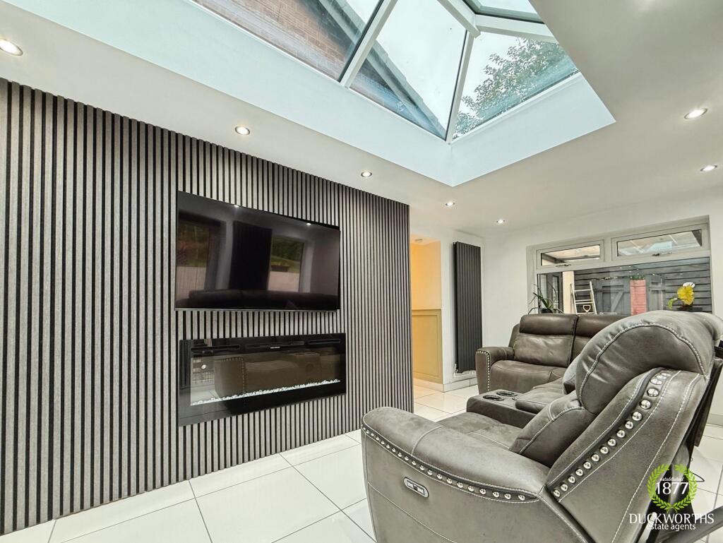 House in Blackburn, Sunnybower - View 2