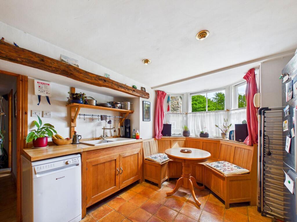 House in Beddgelert, Gwynedd - More