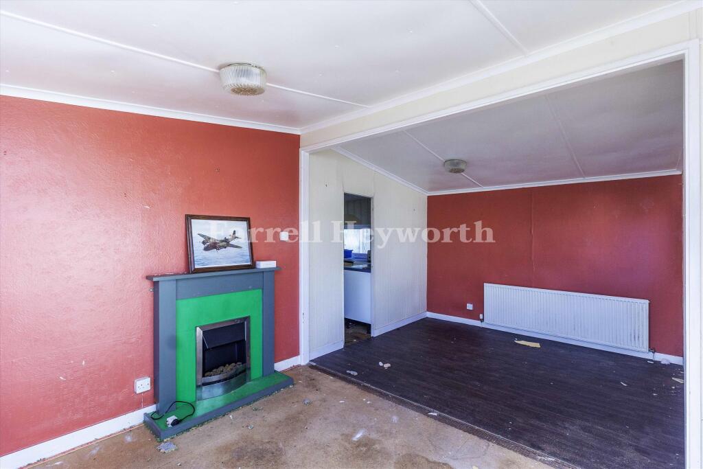 Westcliffe Drive, Westgate, Morecambe photo 3