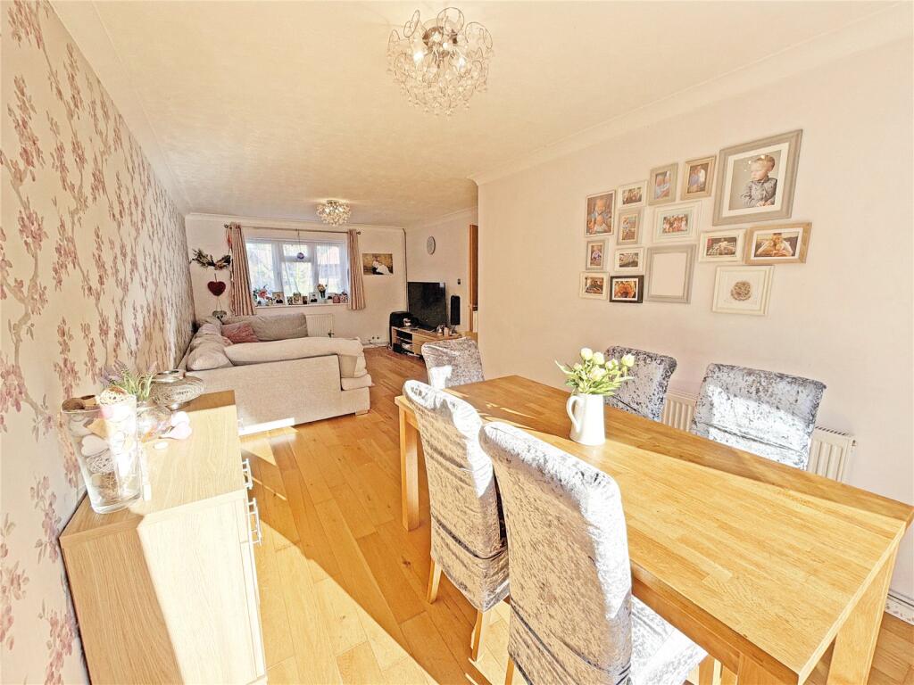 House in Redhill - View 4