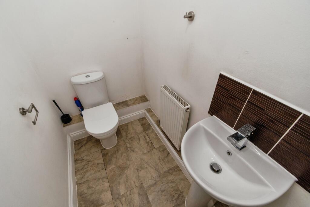 House in Walsall, The Manor - View 5