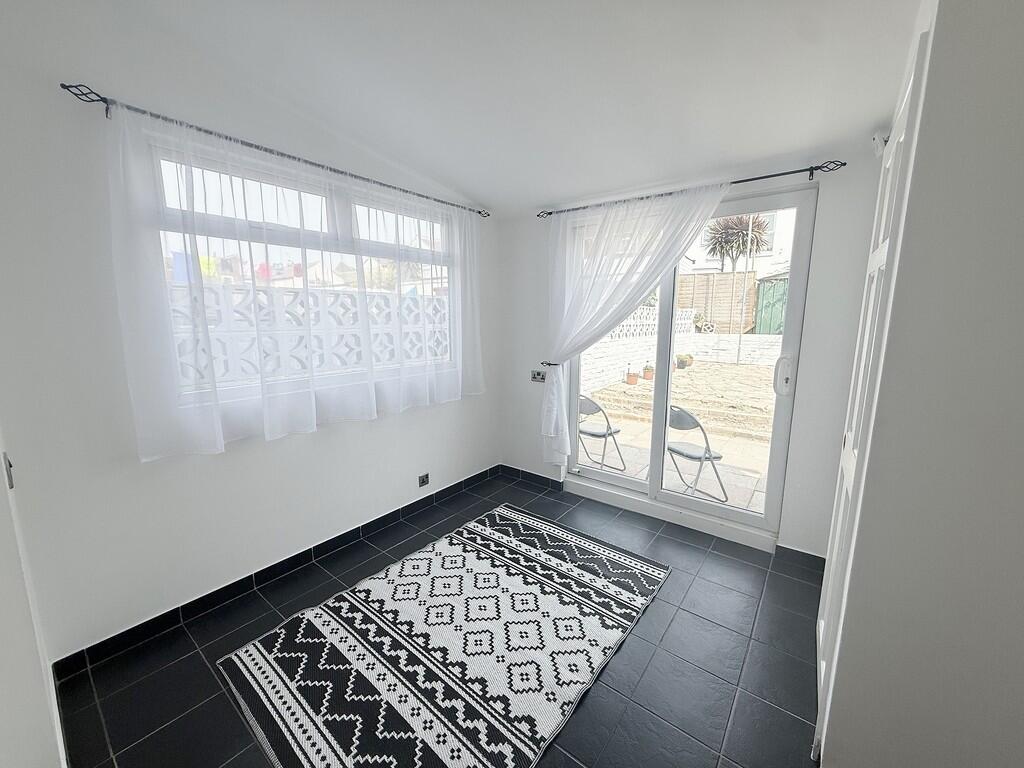 House in Portsmouth - View 4
