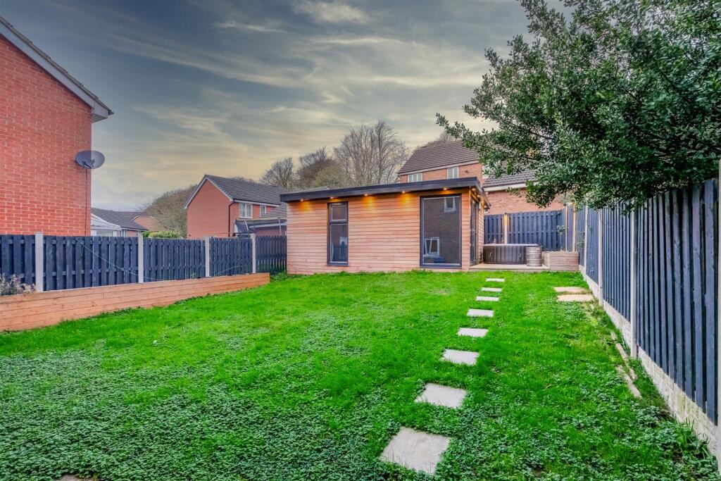 Additional image 16 of Chartwell Drive, Bradford