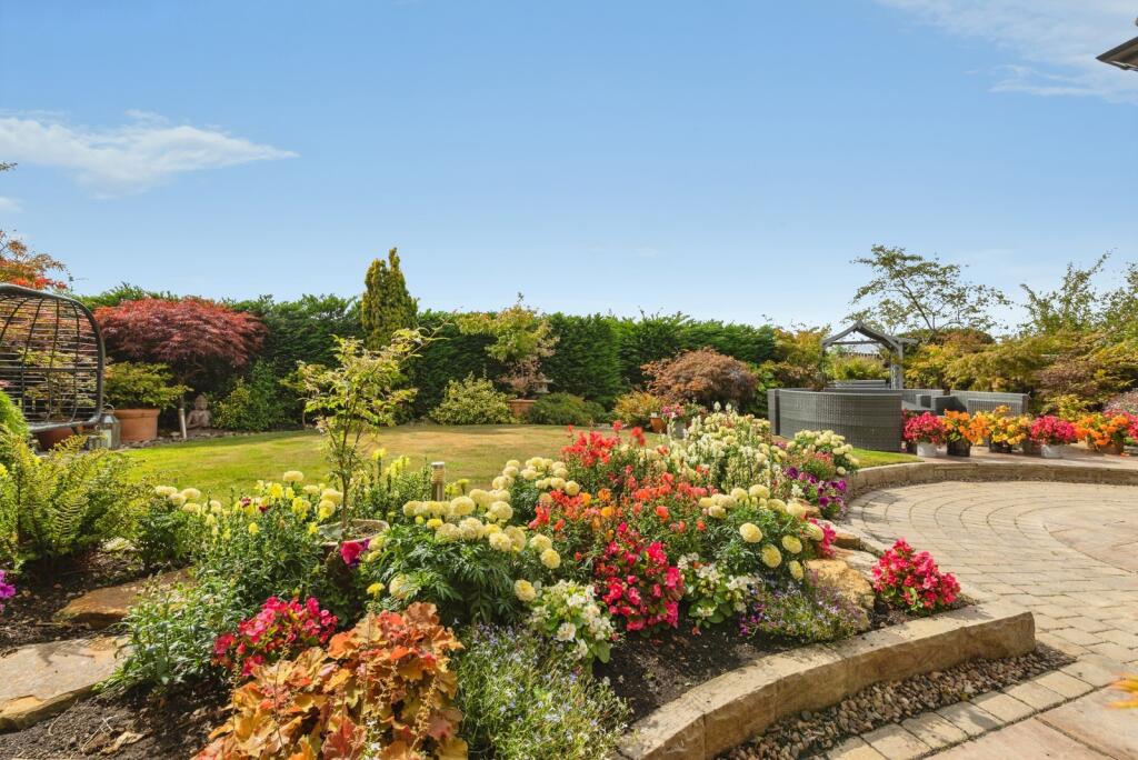 House in Ingleby Barwick, Stockton-on-Tees - View 3