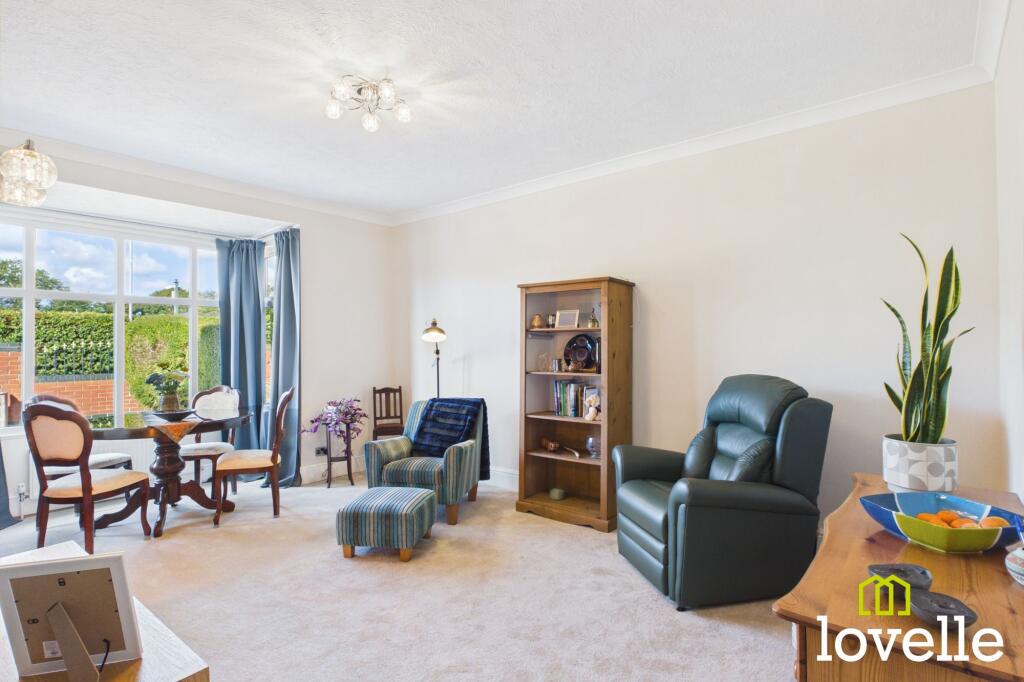 House in Cottingham, New Village, East Riding of Yorkshire - More