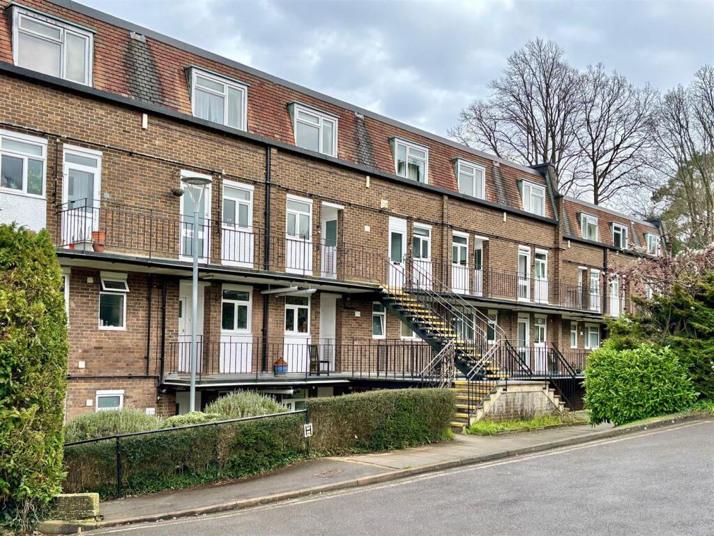 Main image of property: Knotts Place, Sevenoaks