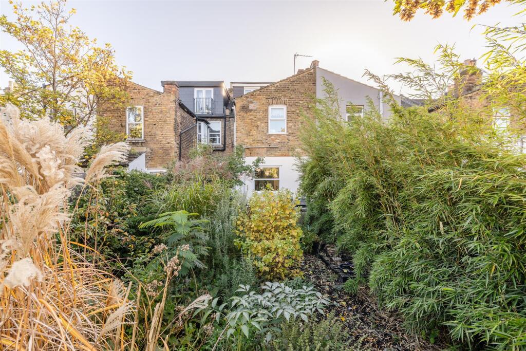 Apartment in London, Leyton - View 6