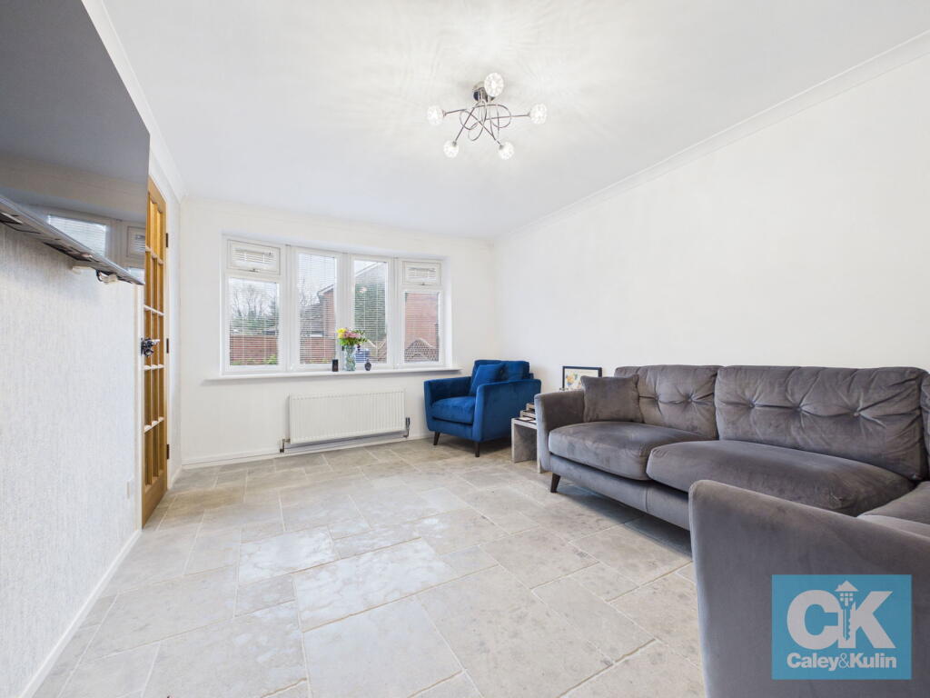 Meadow Way, Heath Hayes, Cannock, WS12 3YG photo 4