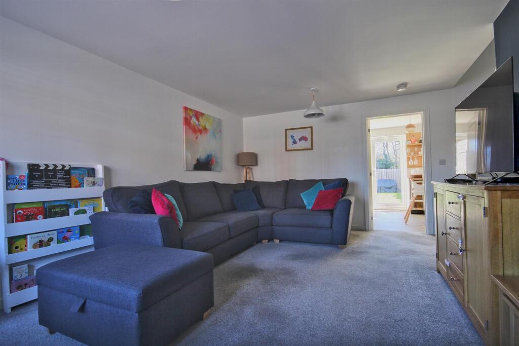 Hudson Avenue, Anlaby, Hull - View 3