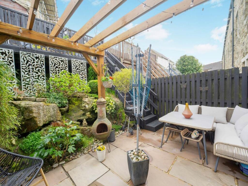 House in Bradford, Lane End, Keighley - View 4