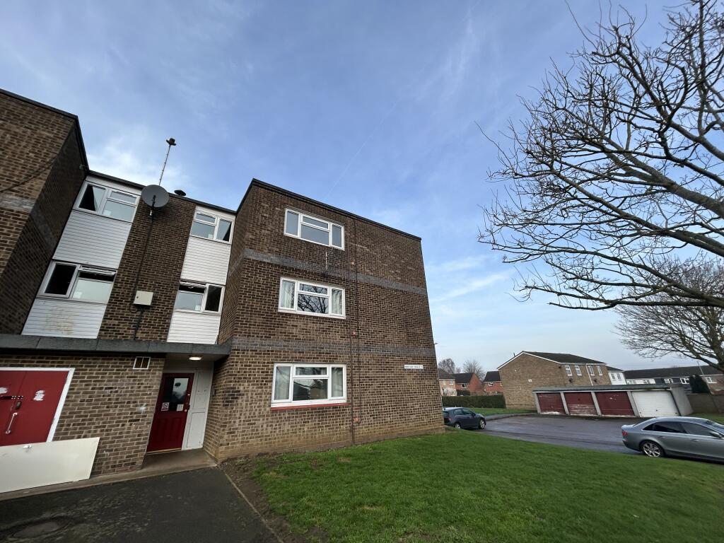 1-bed apartment on 43 Regent Close, Eaton Socon, St. Neots PE19 8DT, £70,000