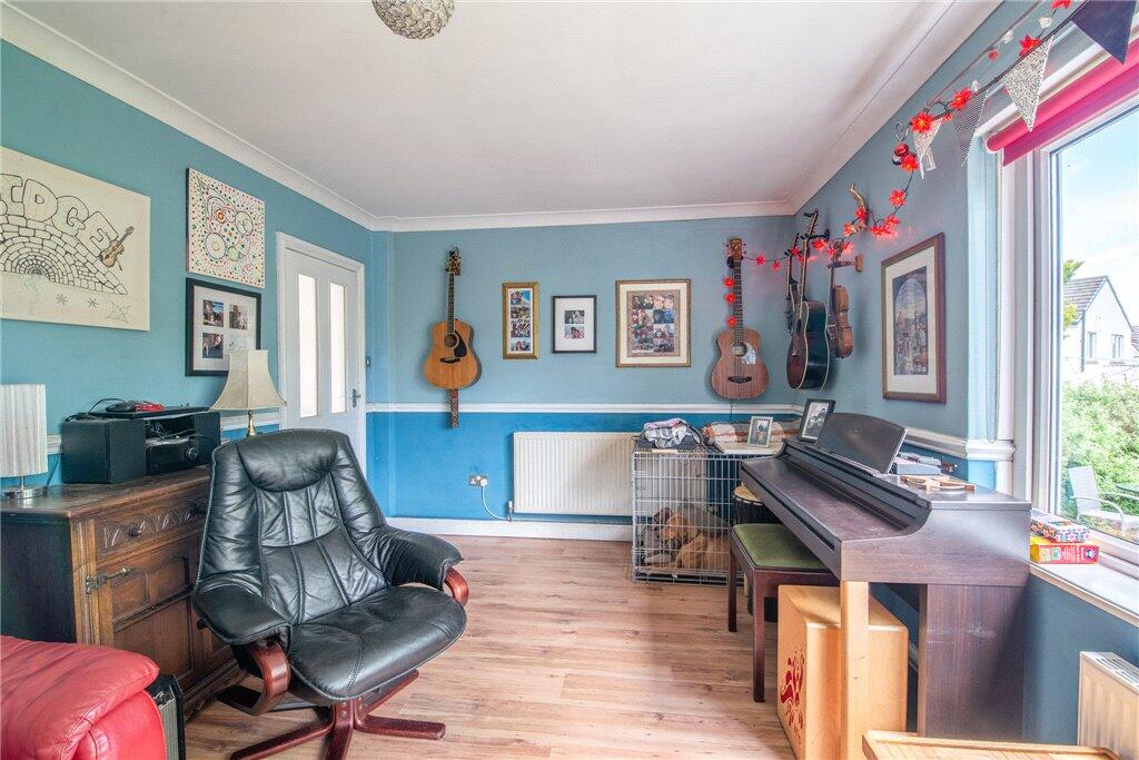 Northfield Crescent, Bingley, BD16 - View 4