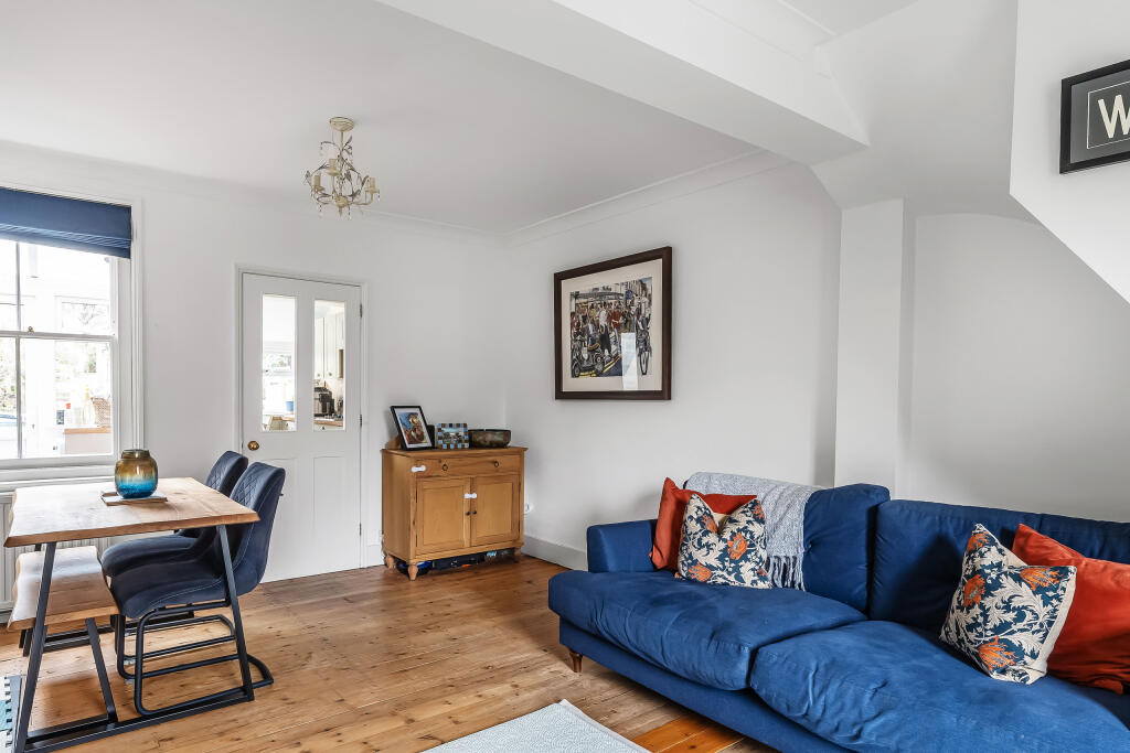 House in Tonbridge - More