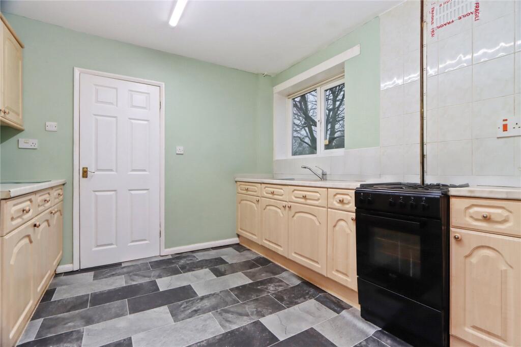 Cedar Avenue, Kimblesworth, Chester Le Street, Durham, DH2 photo 4