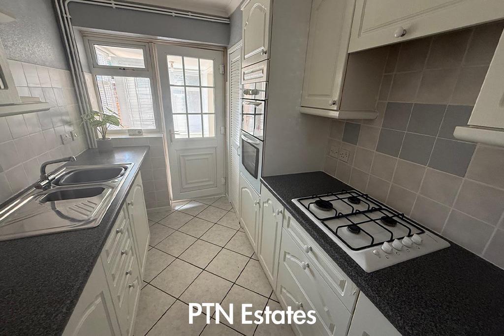 Apartment in Dudley - View 3