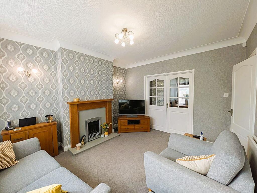 45 Owler Lane, Chadderton, Oldham, OL9 9PA photo 4
