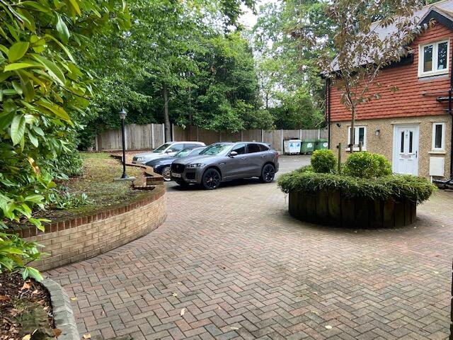 House in Tunbridge Wells, Kent - View 2