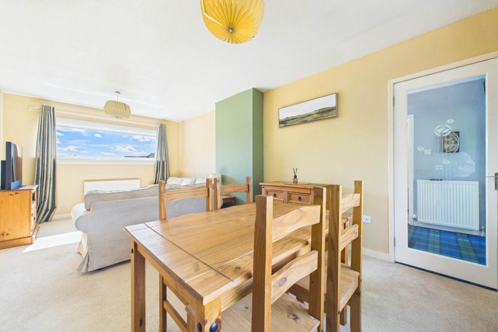 House in Wishaw, North Lanarkshire - View 5