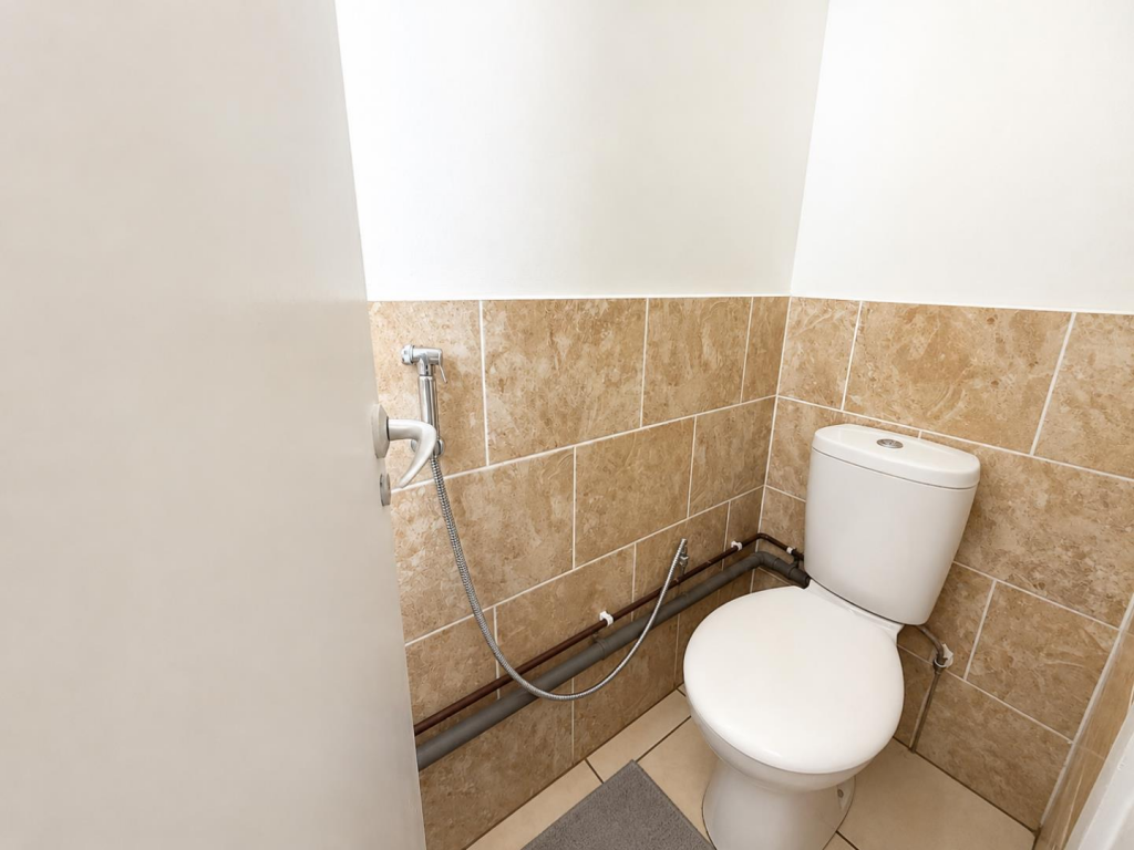 House in London, Ratcliffe, Stepney - More