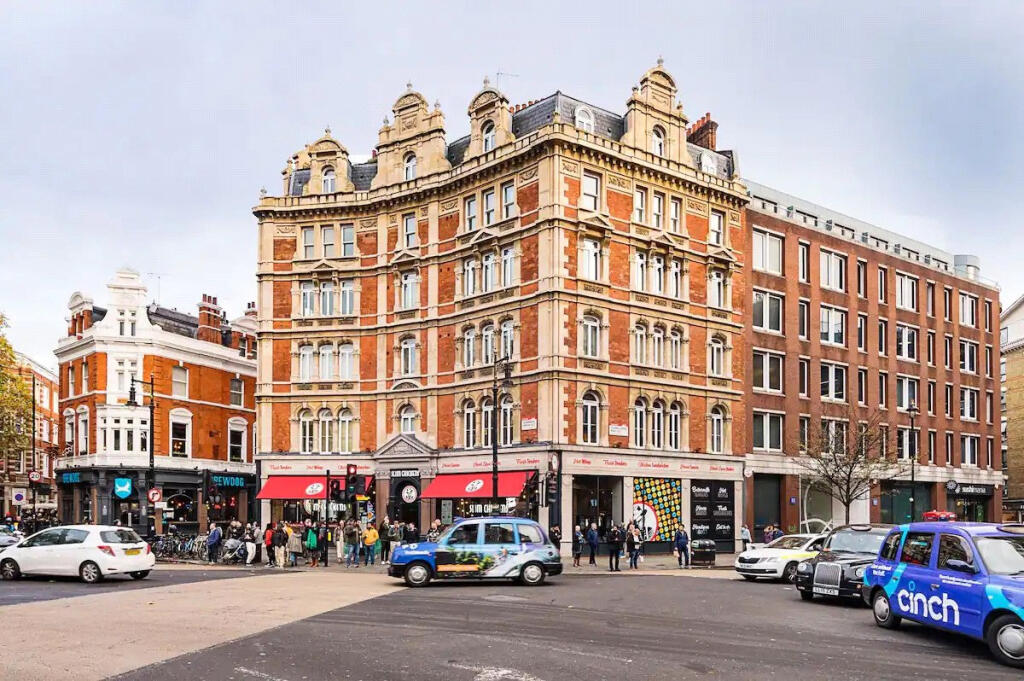 Apartment in London - View 2