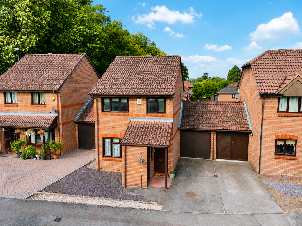 Main image of property: Stonefield Park, Maidenhead, SL6