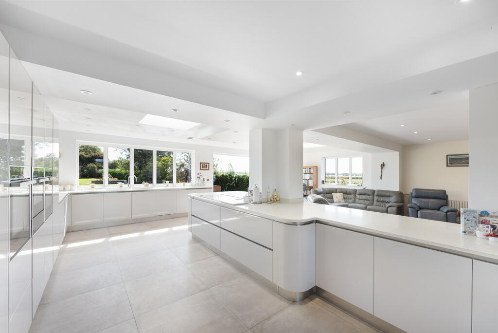 House in Peterborough - View 5